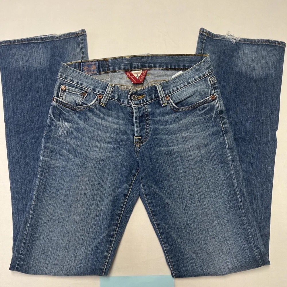 Lucky Brand Woman’s Jeans LiL Maggie jean. Size 2/26 
Blue Jeans. Sexy Style.